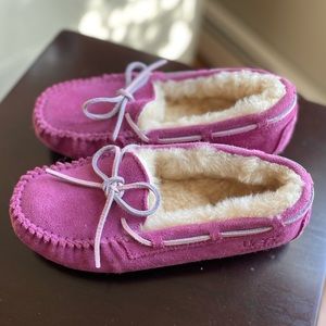 UGG Slippers Girls size 2